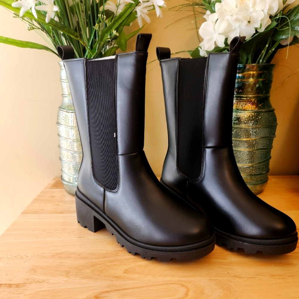 Chunky heel boots